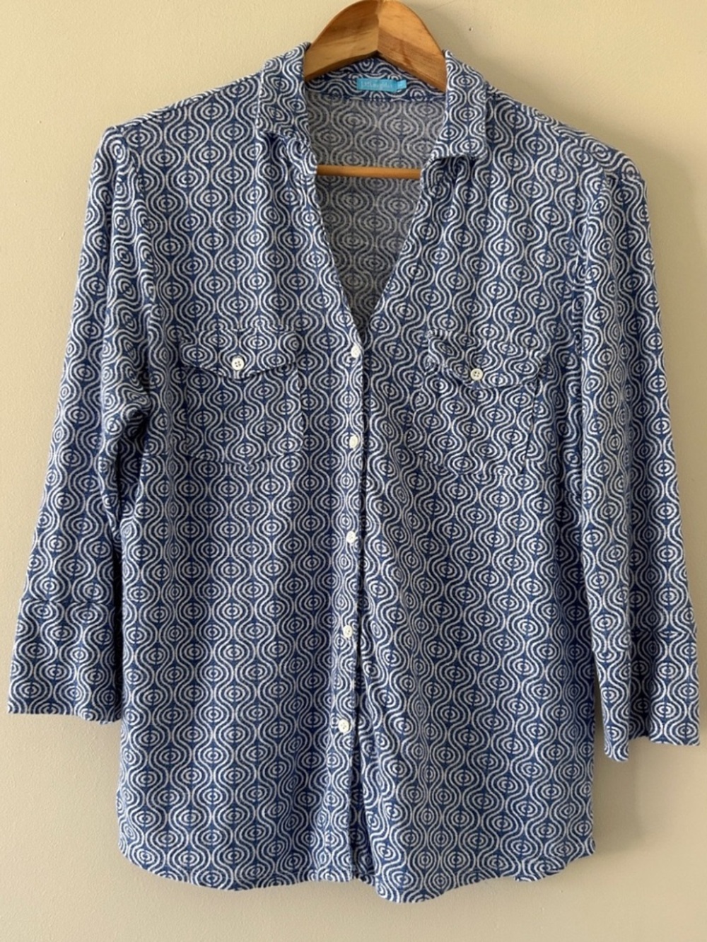 J.McLaughlin Medium Blouse 3/4 Sleeve Shirt Linen Blend V-Neck Geometric Print